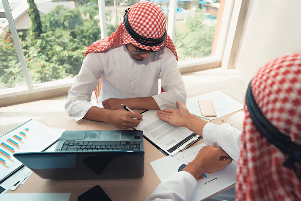 Key Factors to Consider When Choosing Payroll Outsourcing Services in Saudi Arabia